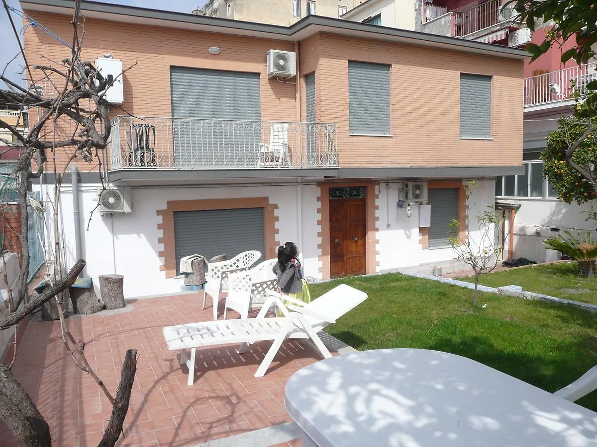 Frühstückspension Bed and Breakfast Garden House Ercolano Italien